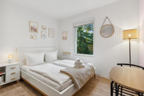 Vorstadtoase für 2 - Netflix, Parkplatz, Nähe BER, Queensize-Bett